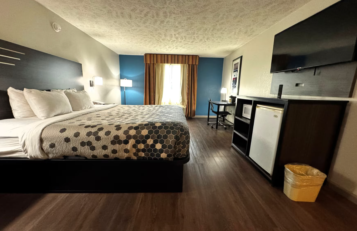 Room, Double Bed, Smoking, Accessible