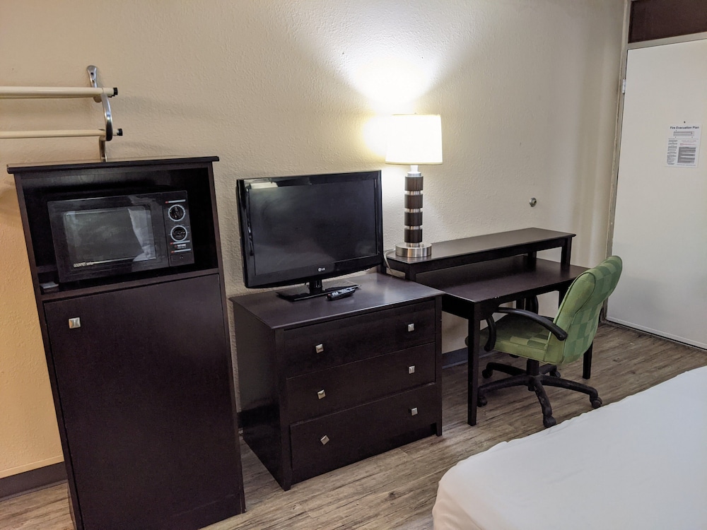 Motel6 Effingham, IL 40/50