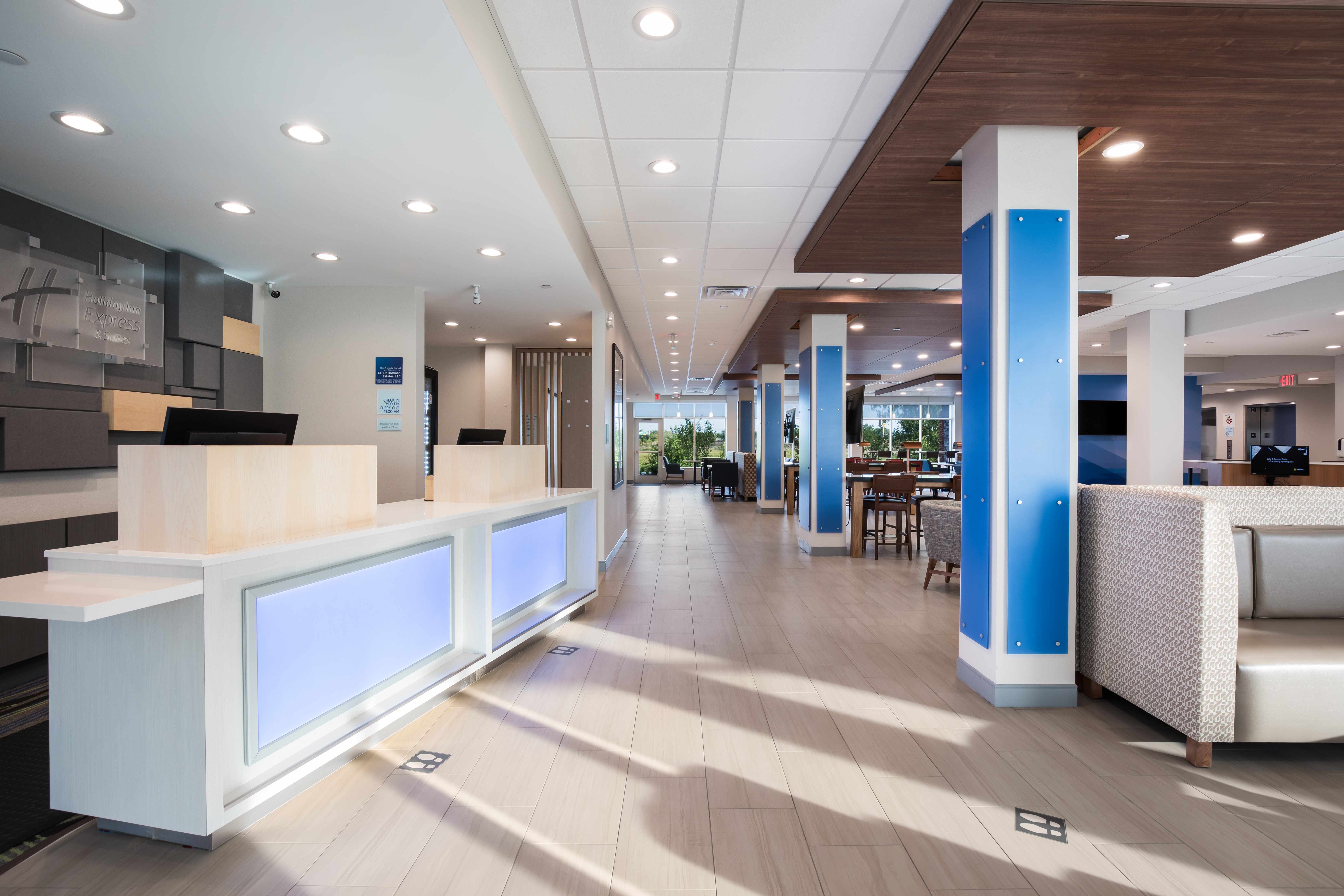 Holiday Inn Express And Suites Hoffman Estates 8/48