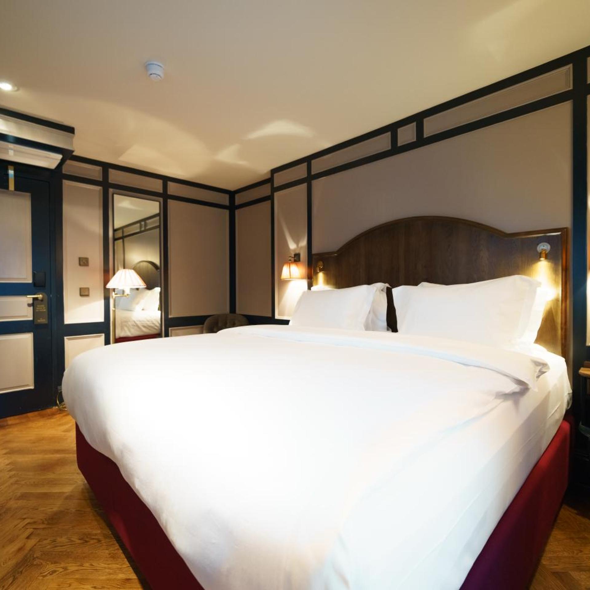 Serviced, Studio, Suite, Apartment