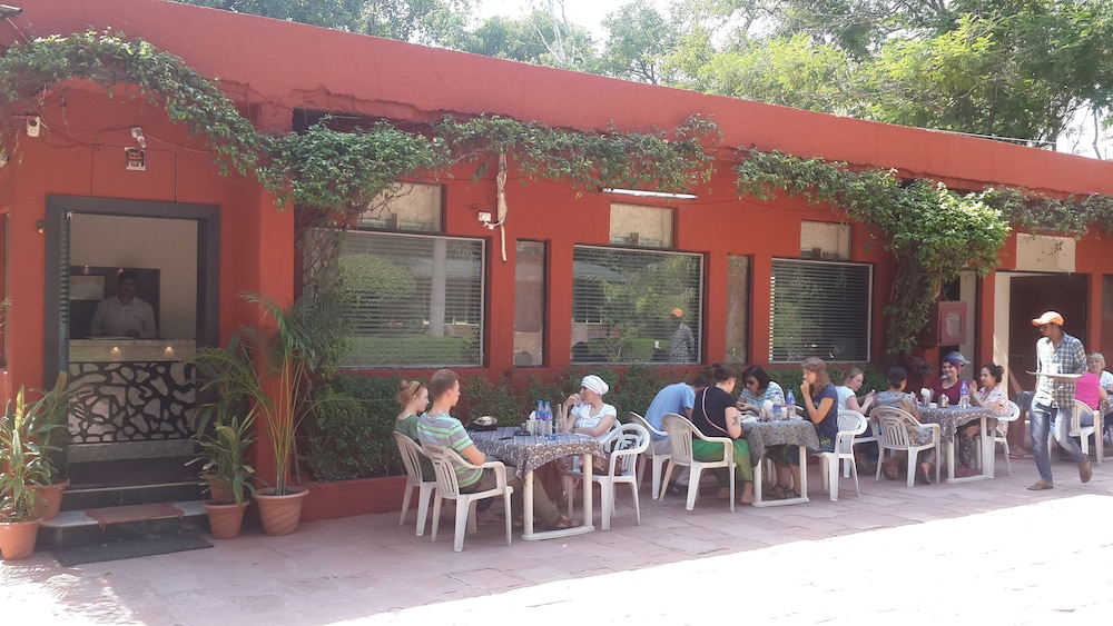 Hotel Sheela 8/53