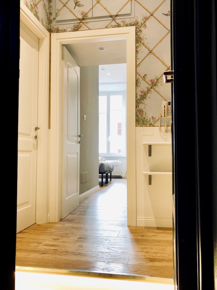 Audrey's Roman Holidays Suites&Rooms 7/54