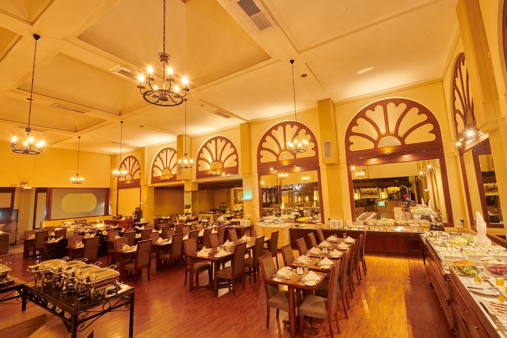 Radisson Blu Hotel, Galadari Colombo 53/63