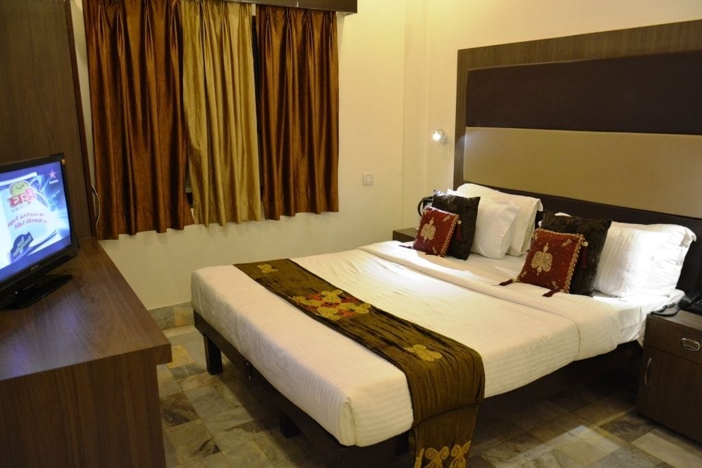 MAHARAJA, SUITE