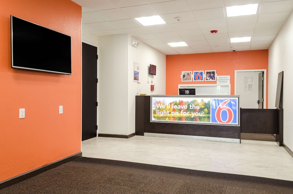 Lobby at Motel6 Brockton, MA, BROCKTON - MA