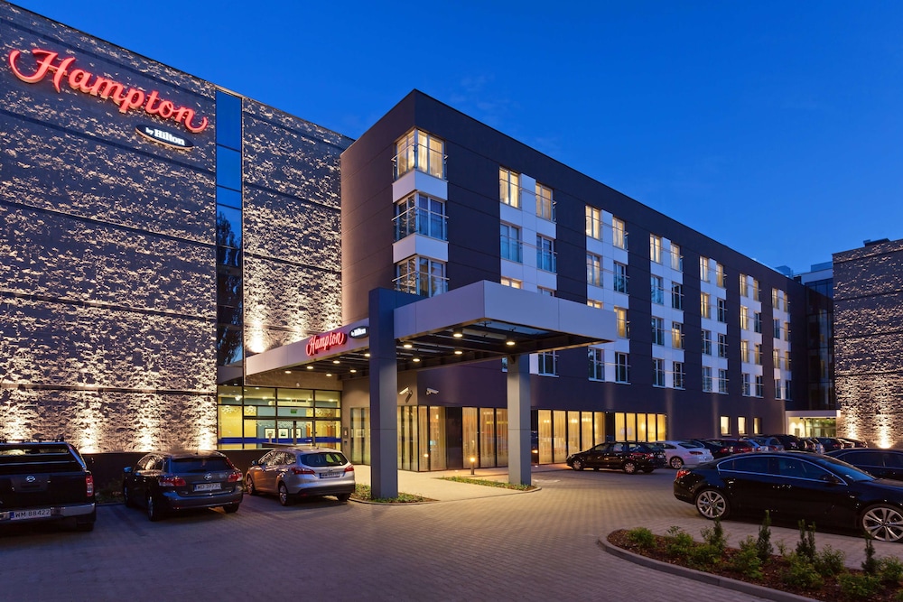 Hampton By Hilton Warsaw Airport 2/30