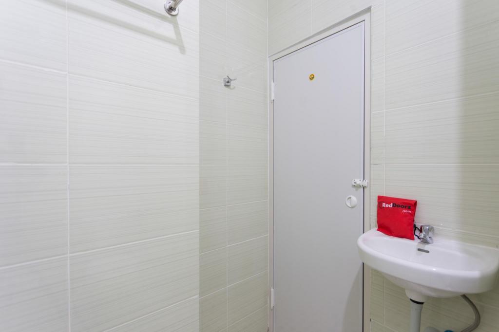 Reddoorz Plus Boulevard Residence Bsd 29/29