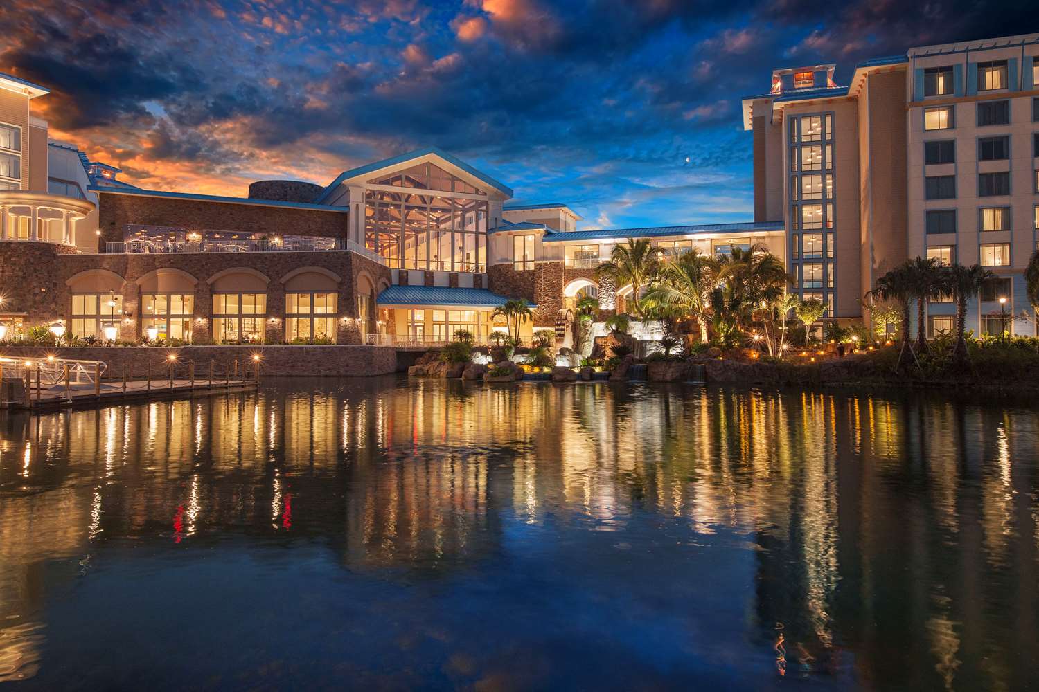 Universal's Loews Sapphire Falls Resort 16/21