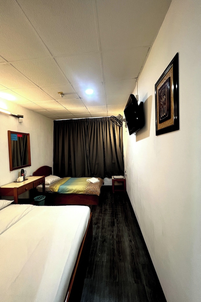 Madani Muslim Hotel 22/34