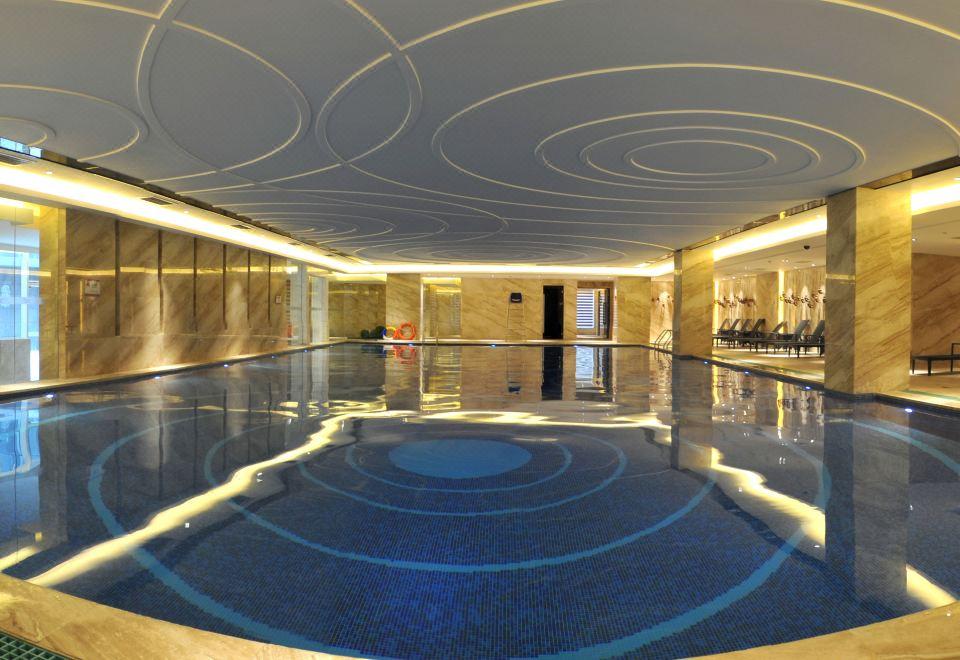 Guolong Hotel 13/33