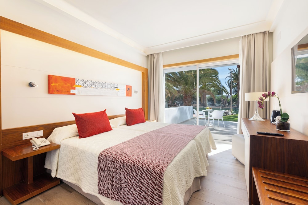 ROOM, SINGLE, DOUBLE BED, BALCONY