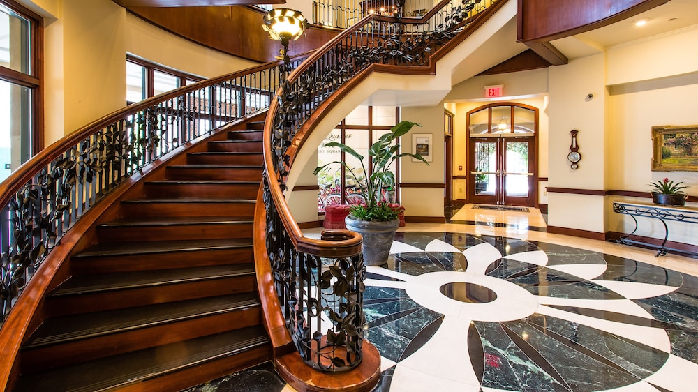 French Quarter Inn 41/44
