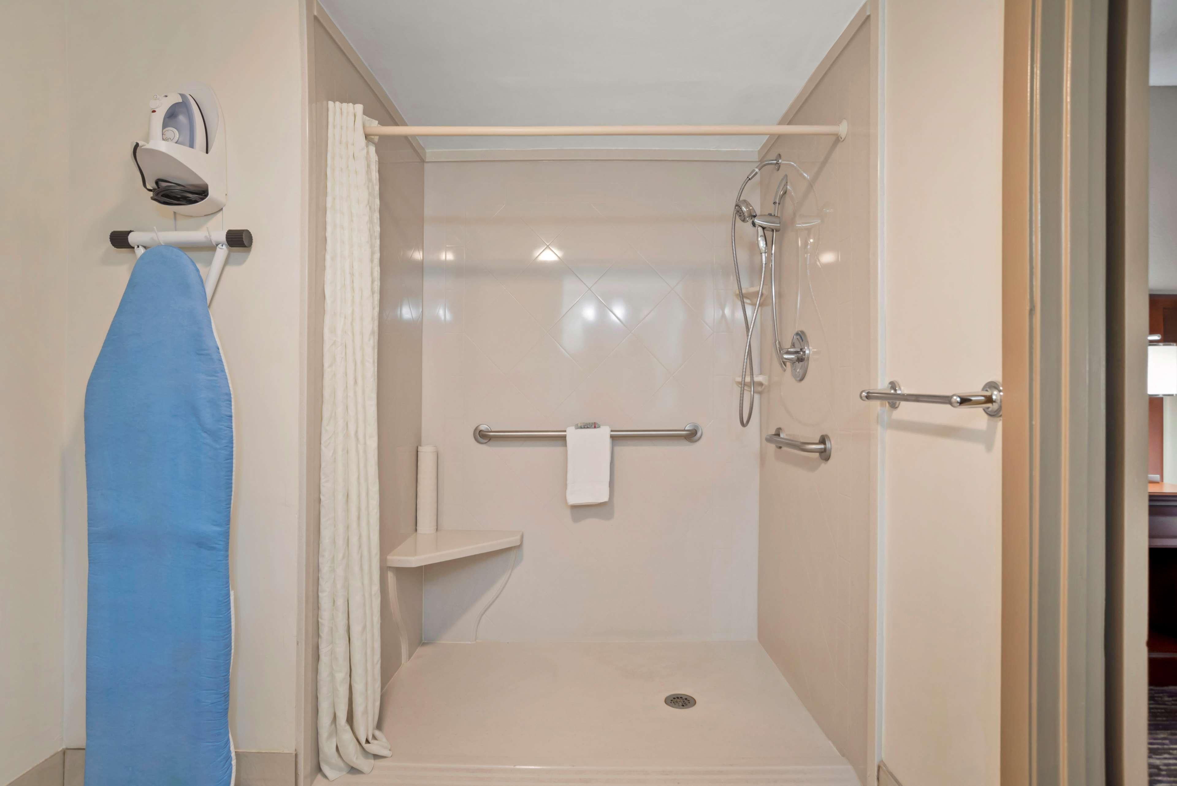 غرفة بسرير مزدوج لذوي الإعاقة، Best Western Vicksburg 8/8