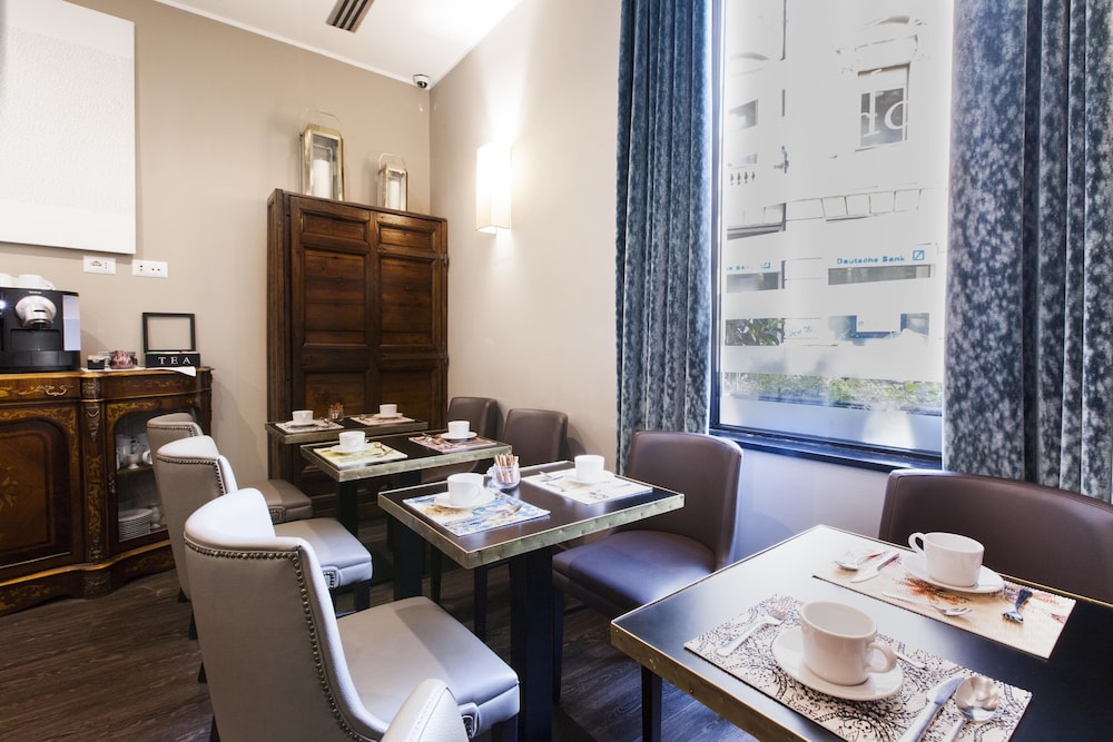 Giuturna Boutique Hotel 56/73