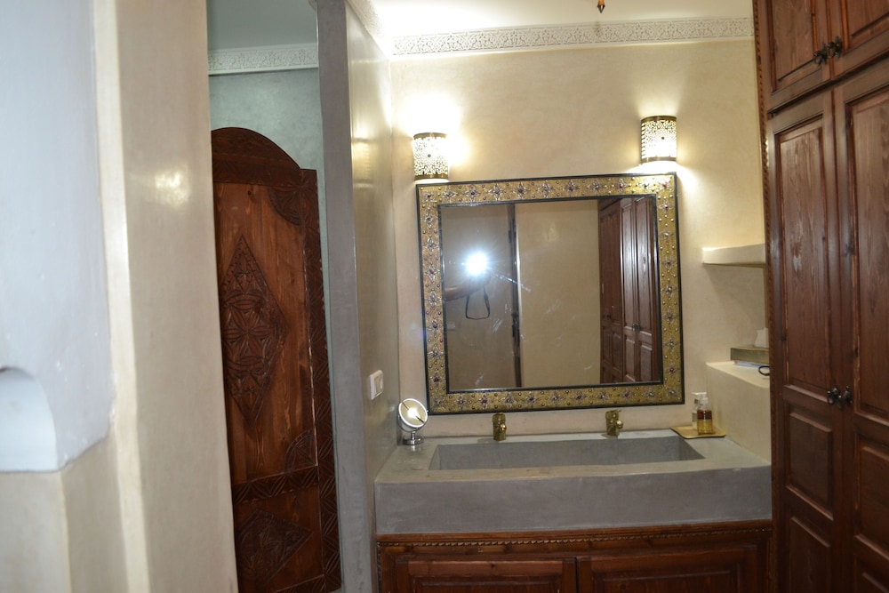 Riad Bayti 55/56