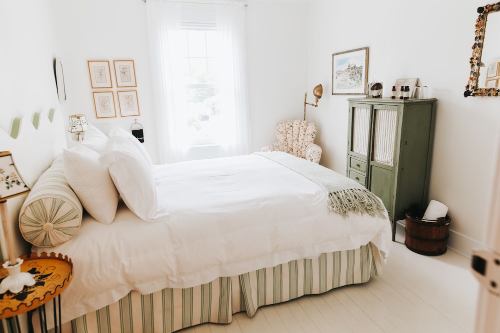 Chebeague Island Inn 10/64