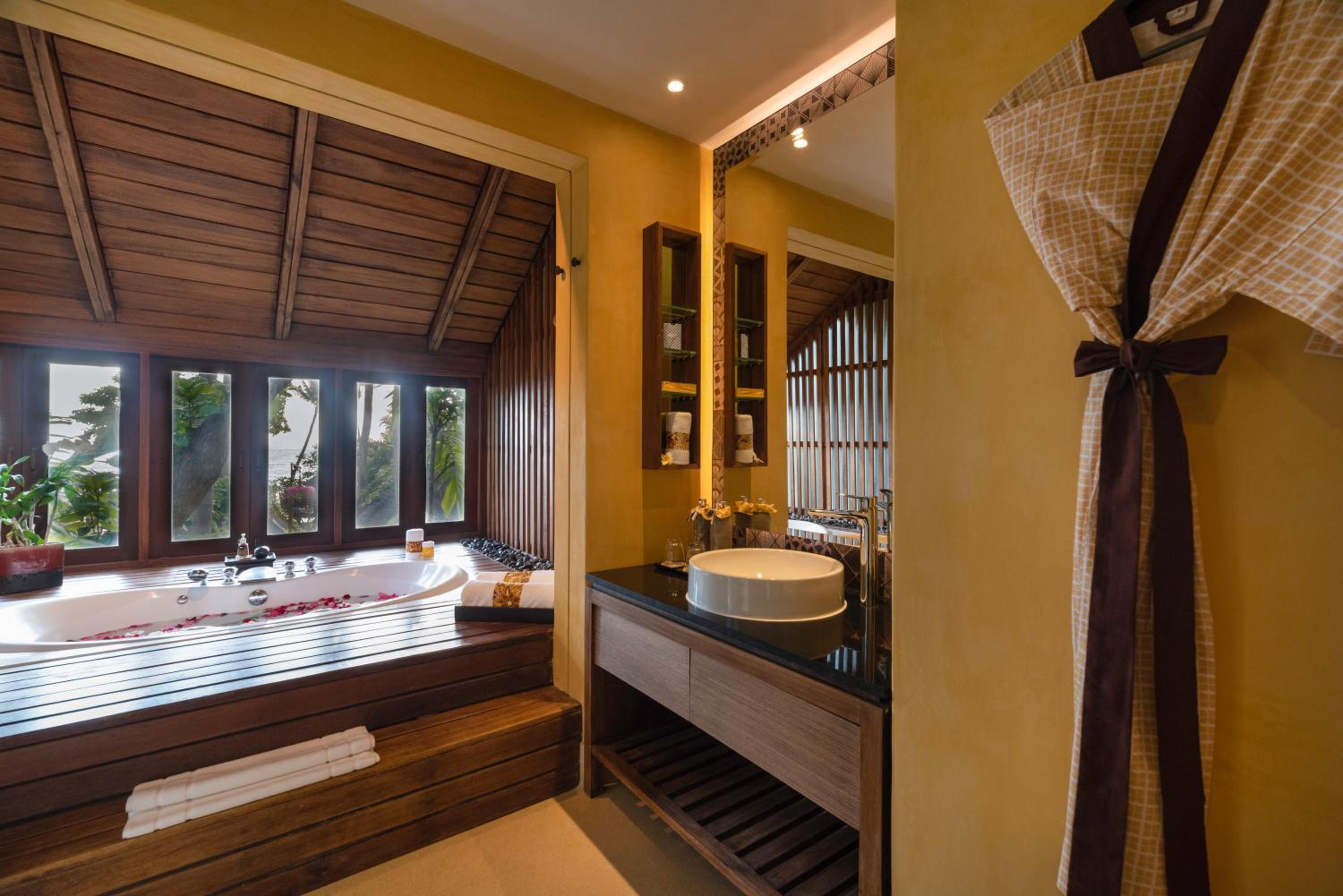 Boutique, Escape, Ocean, Queen Bed
