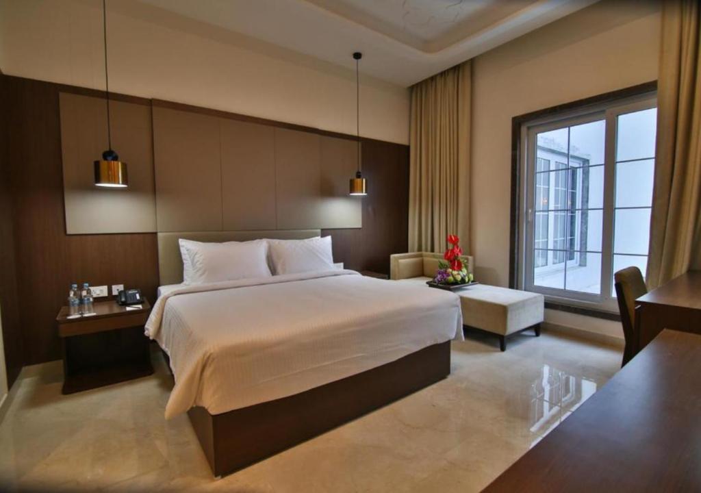 Accord Chrome Airport Hotel 9/20