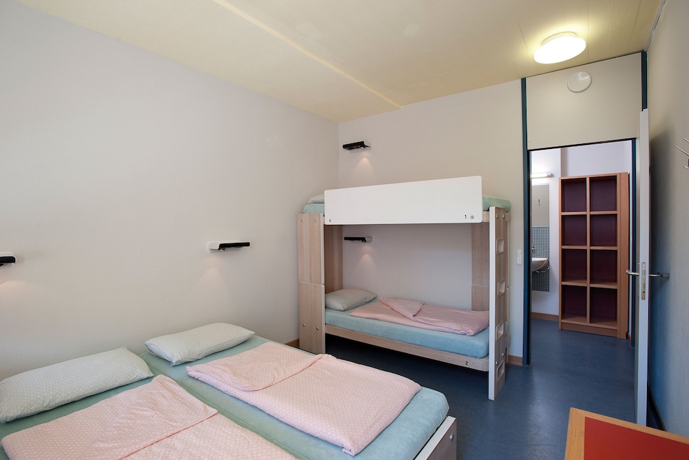 Zurich Youth Hostel 15/61