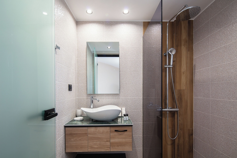 Sapphire Horizon Suites 94/94