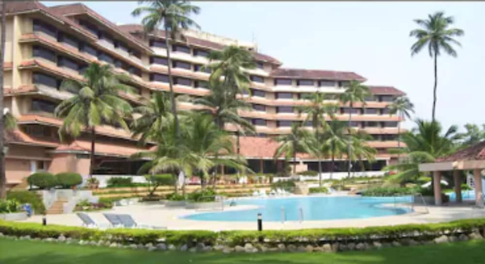 The Retreat Hotel And Convention Centre 47/50
