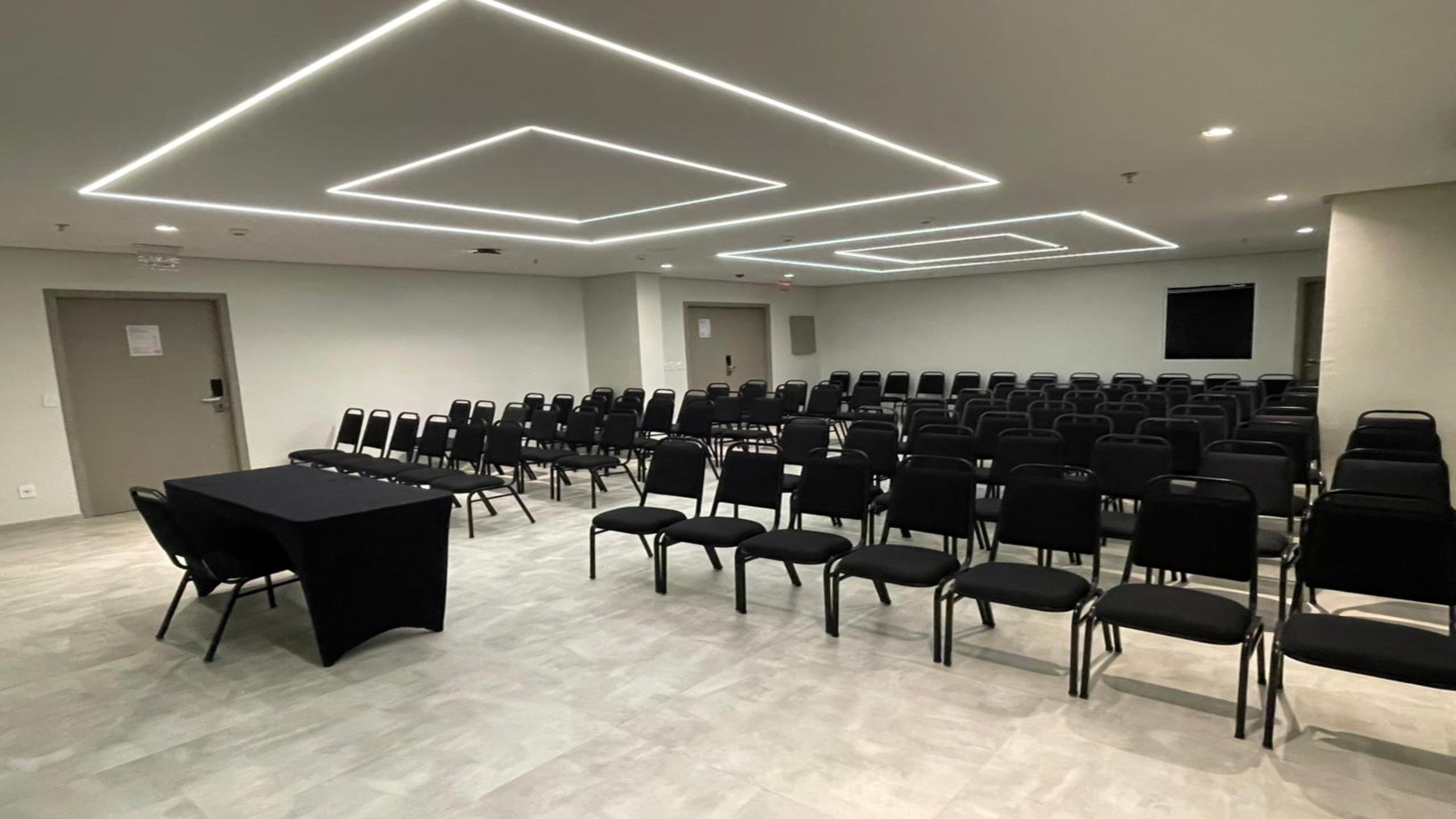 Holiday Inn Express Belem Ananindeua 67/77
