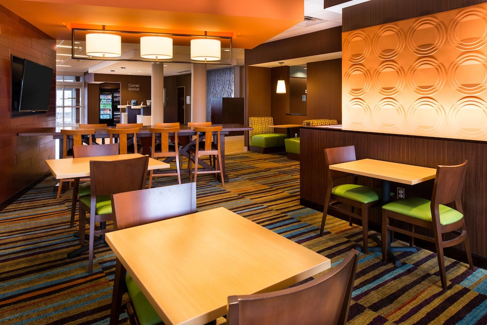 Fairfield Inn Suites Utica 31/47