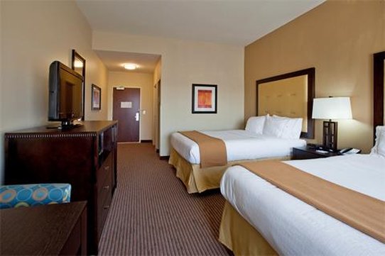 Holiday Inn Express Hotel & Suites Cordele North 26/79