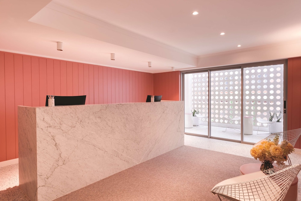 Lobby at ADINA APARTMENT HOTEL SYDNEY CHIPPENDALE, SYDNEY
