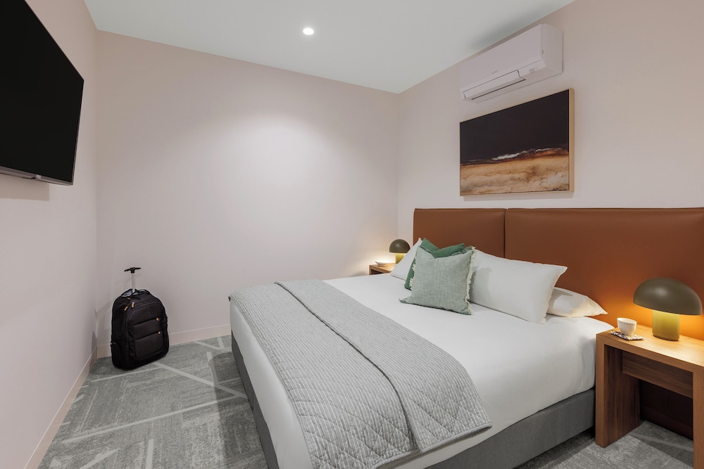 1 BEDROOM, APARTMENT