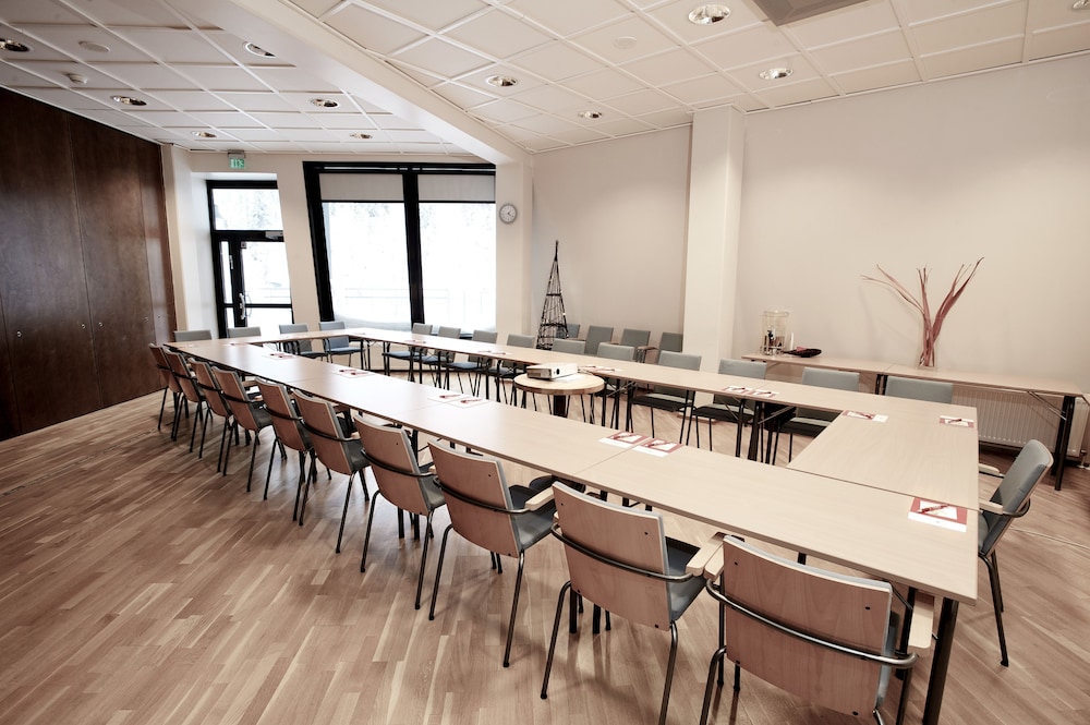 Lapland Hotels Saaga 47/53