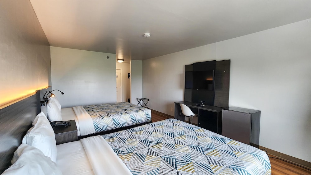 Motel6 Ennis, TX 21/66