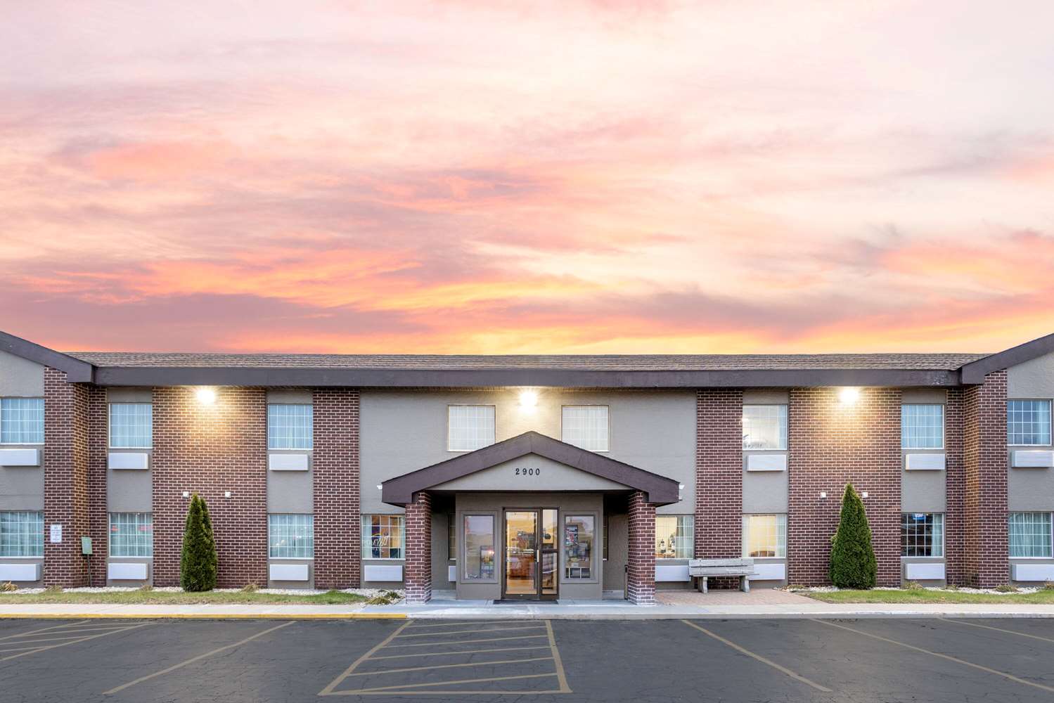 Baymont By Wyndham Beloit 4/34