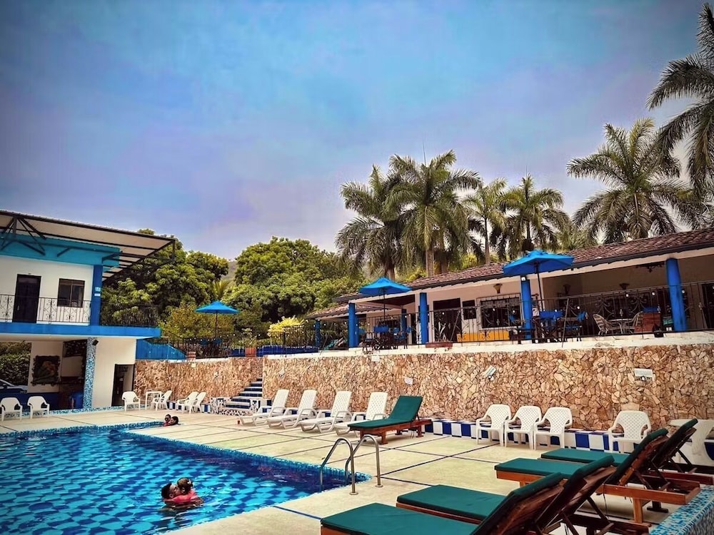 Hotel Villa Alicia 47/50