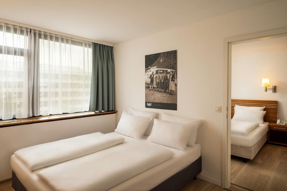 ANA Neotel, Trademark Collection by Wyndham 23/77