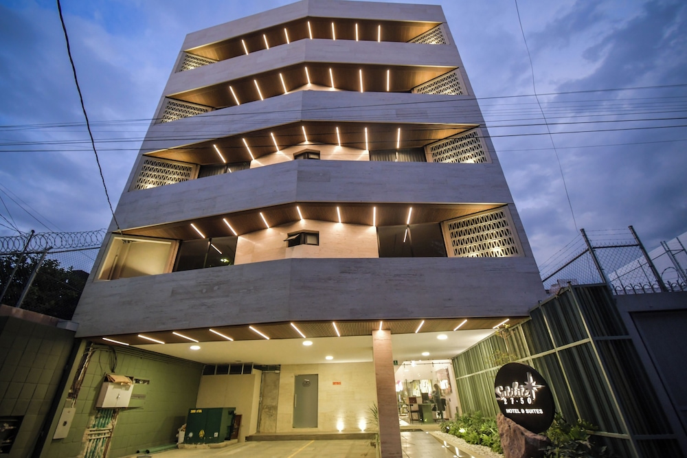 Expo Satelite Hotel and Suites 3/58