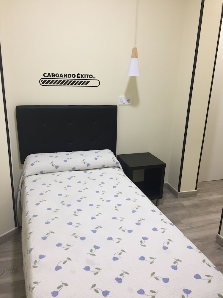 JQC Rooms 18/33