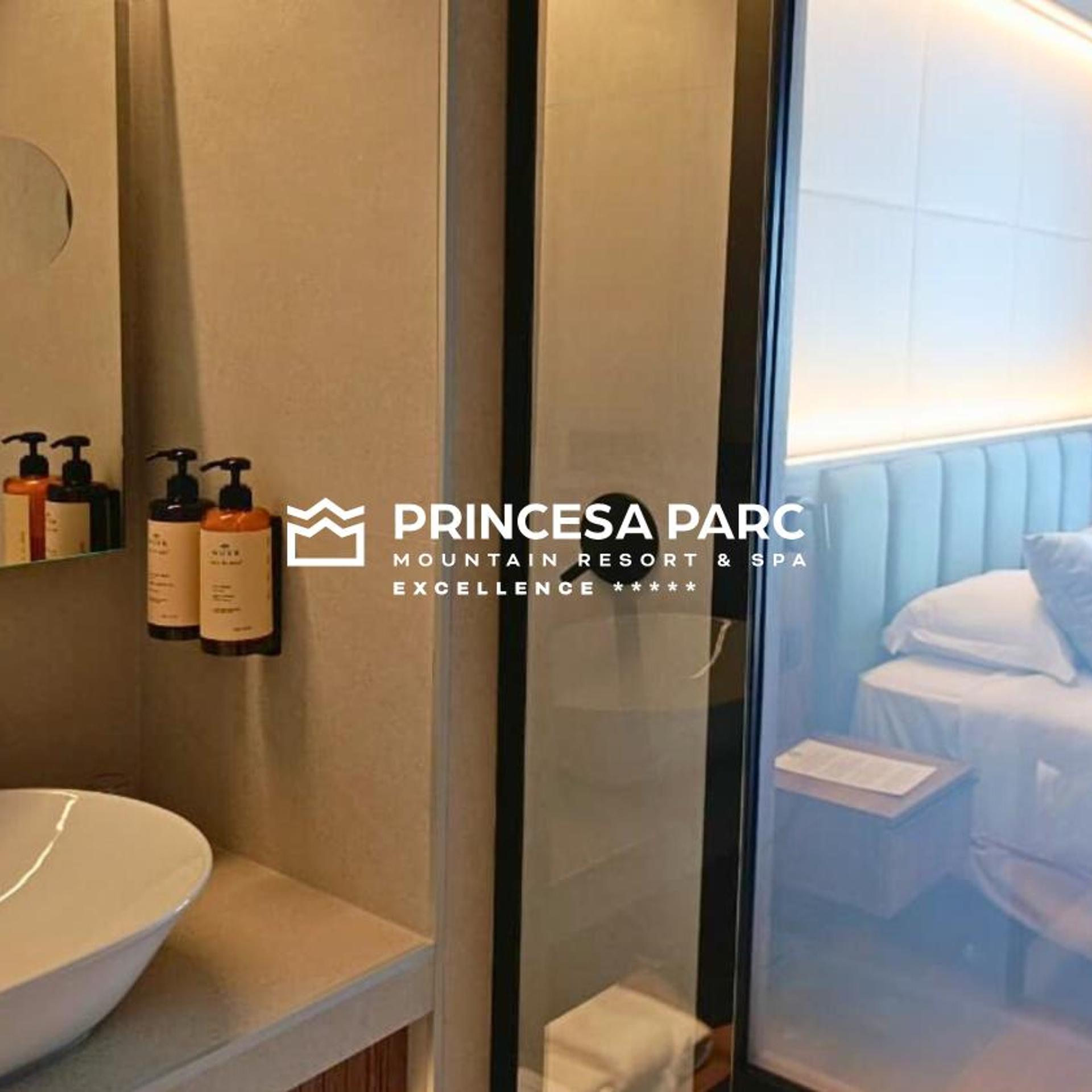 غرفة سوبيريور بسرير كينج، Diana Parc Hotel 3/3