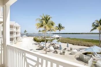2 Bedrooms, 2 King Beds, Ocean Front, Balcony