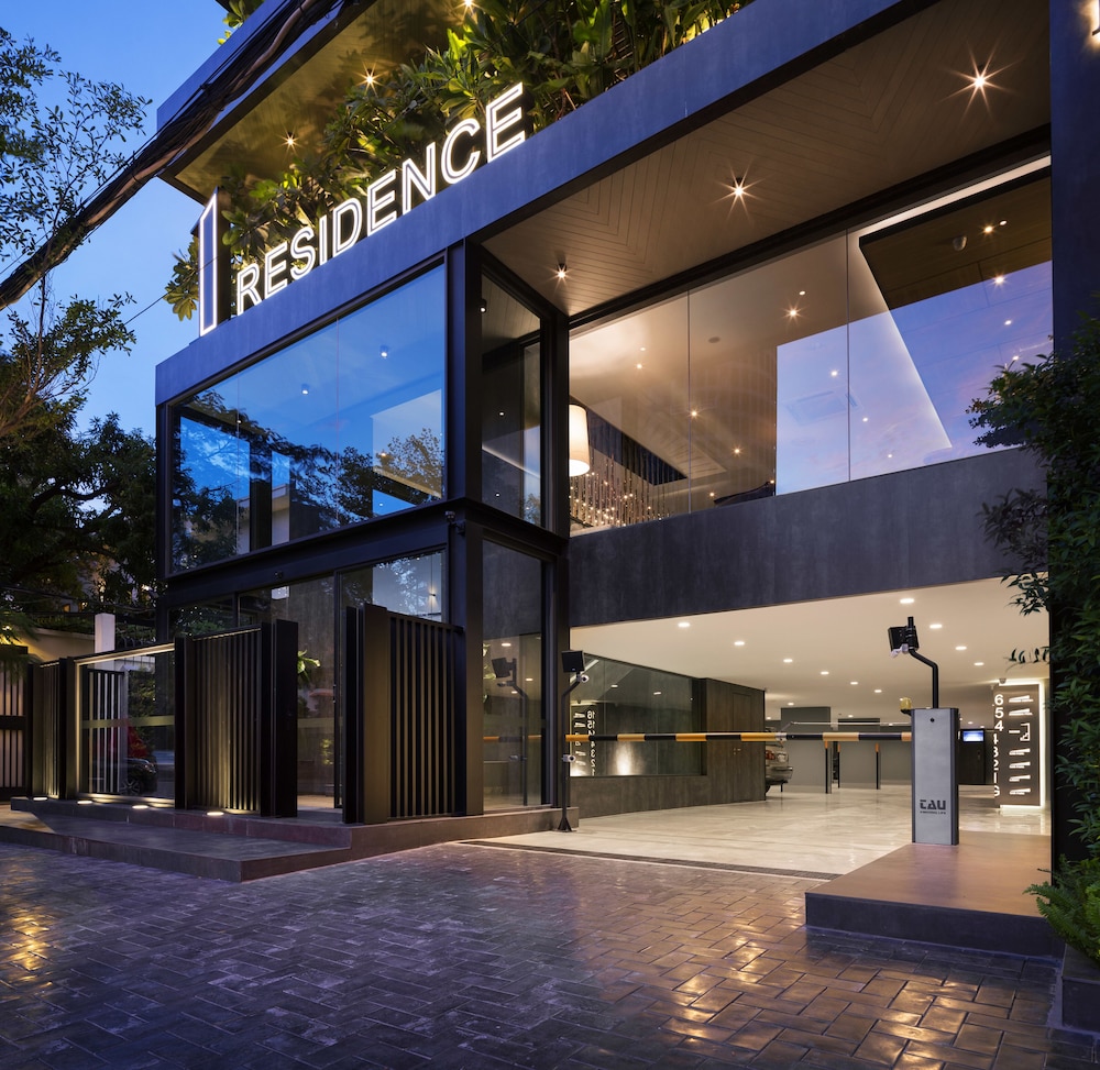 One Residence Hotel & Apartment 42/49