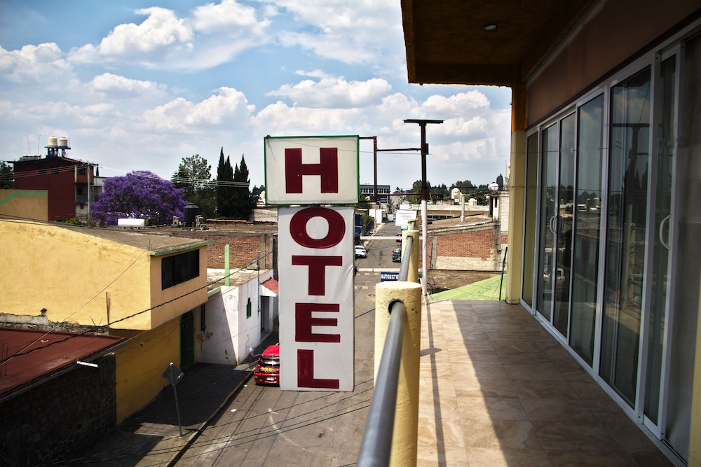 OYO Hotel Trigos De Oro San Luis Teolocholco Park 35/42