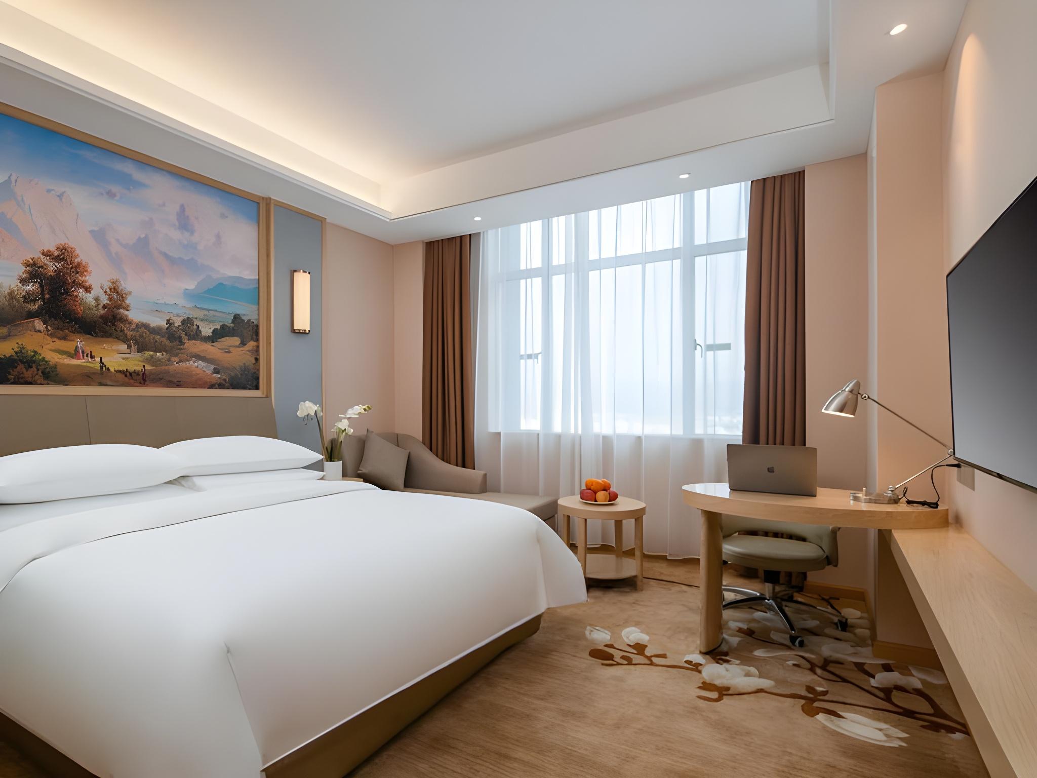 Vienna Hotel (Qujing Railway Station) 24/46