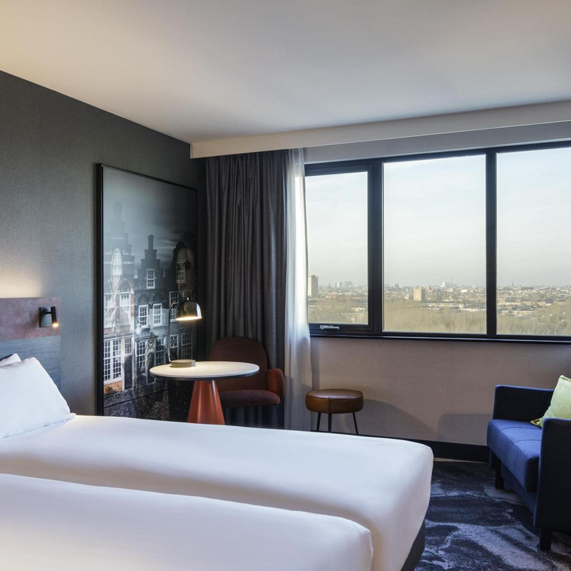 غرفة بريفيليج بسرير فردي مع أريكة، Mercure Amsterdam City Hotel 4/7