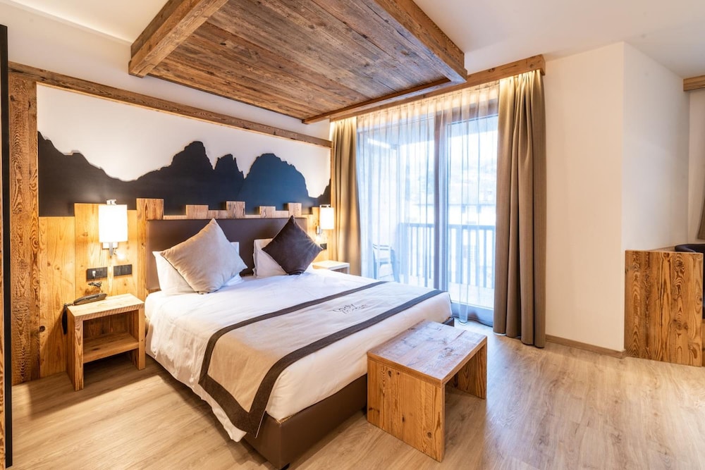 Lady Maria Hotel And Resort 26/70