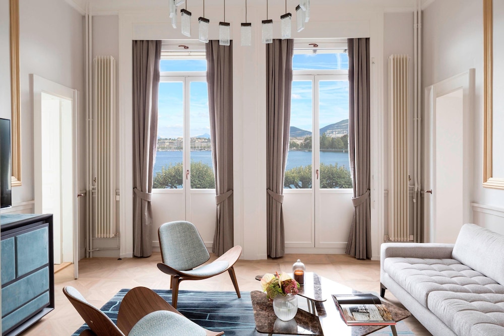 THE RITZ-CARLTON HOTEL DE LA PAIX GENEVA 30/45