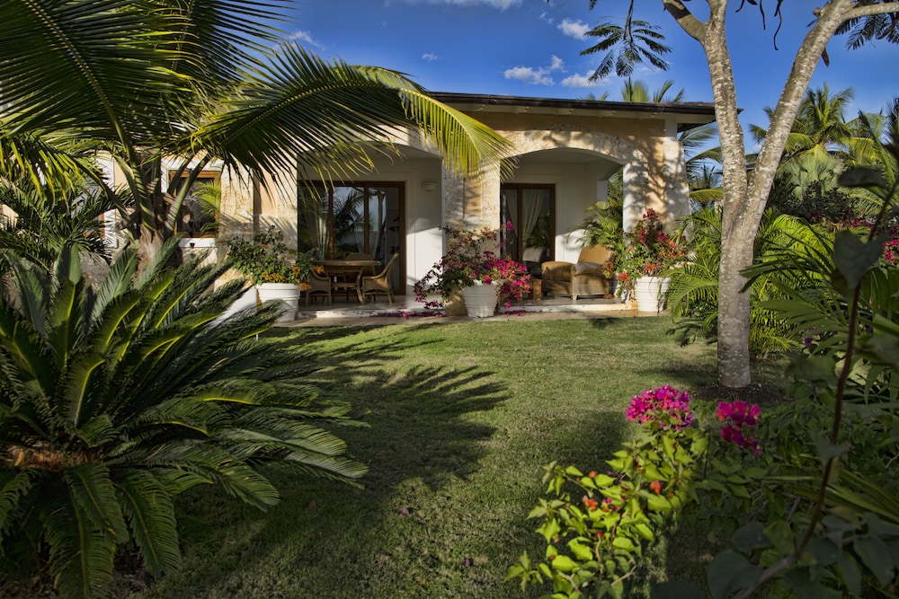 Tracadero Beach Resort 1/77