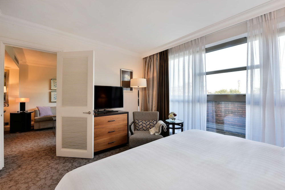 Hyatt Regency London The Churchill 18/80