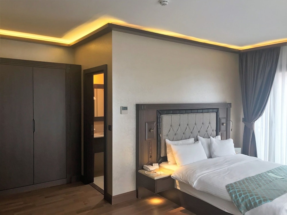 Sera Lake Resort 21/75