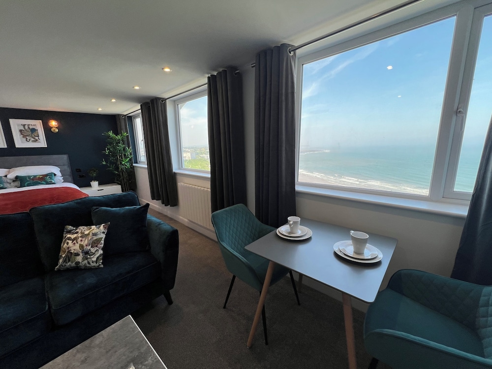 Marlborough Seafront Holiday Apartments 24/50