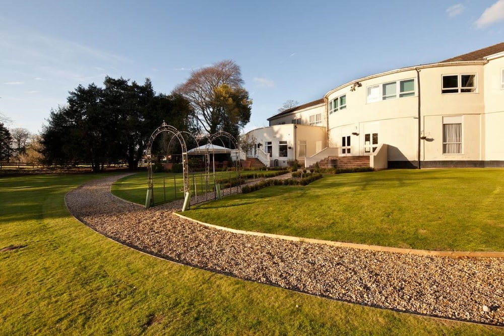 MERCURE CHESTER ABBOTS WELL HOTEL 42/50